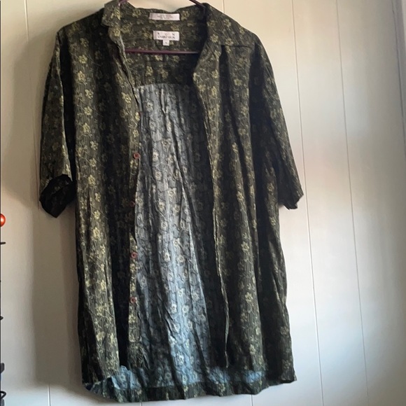 Men’s button down - Picture 2 of 4